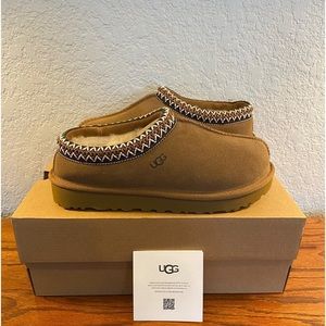 Woman’s UGG Australia Tasman Slippers Chestnut